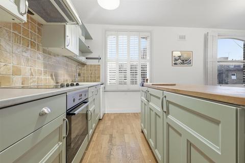 2 bedroom flat for sale, Alexandra Grove, London N4