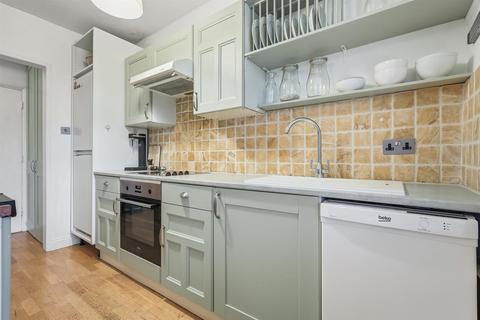 2 bedroom flat for sale, Alexandra Grove, London N4
