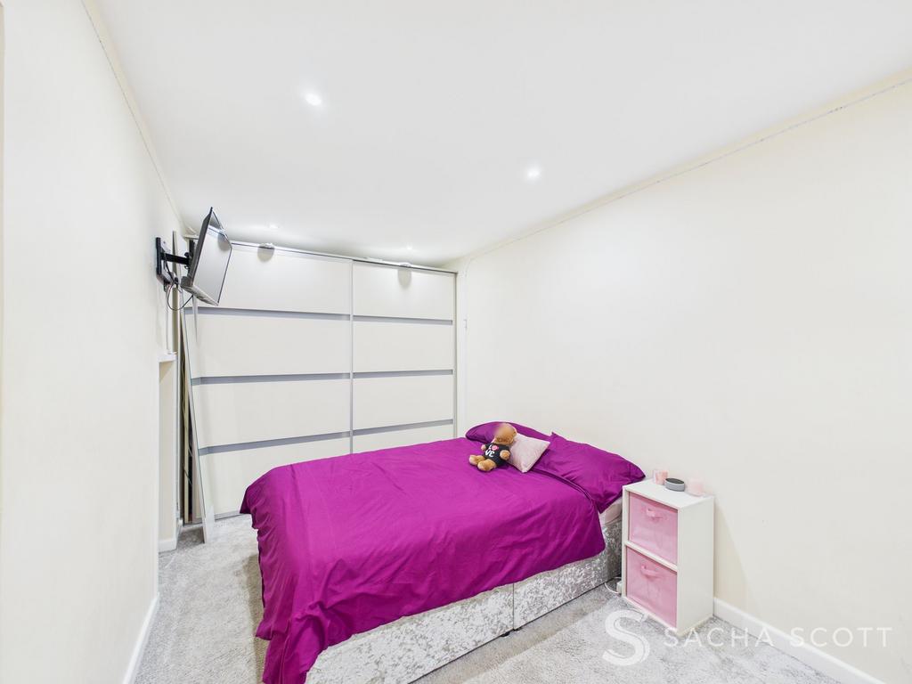 Bedroom 4 / Guest Bedroom