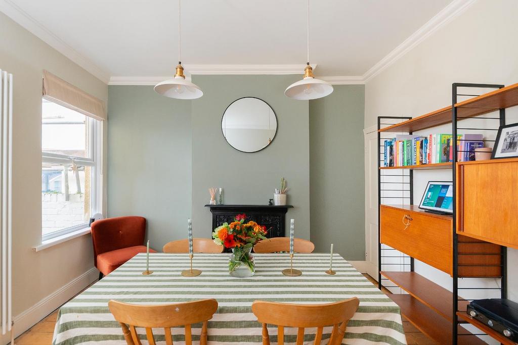1 W8 VRBR - Dining Room B.jpg