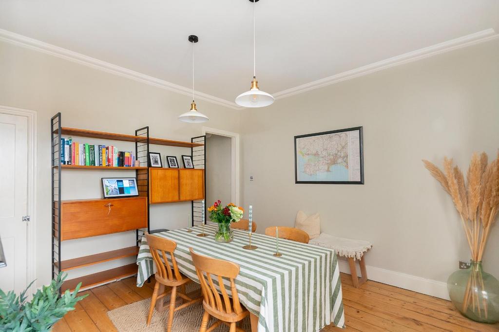 1 W8 VRBR - Dining Room C.jpg