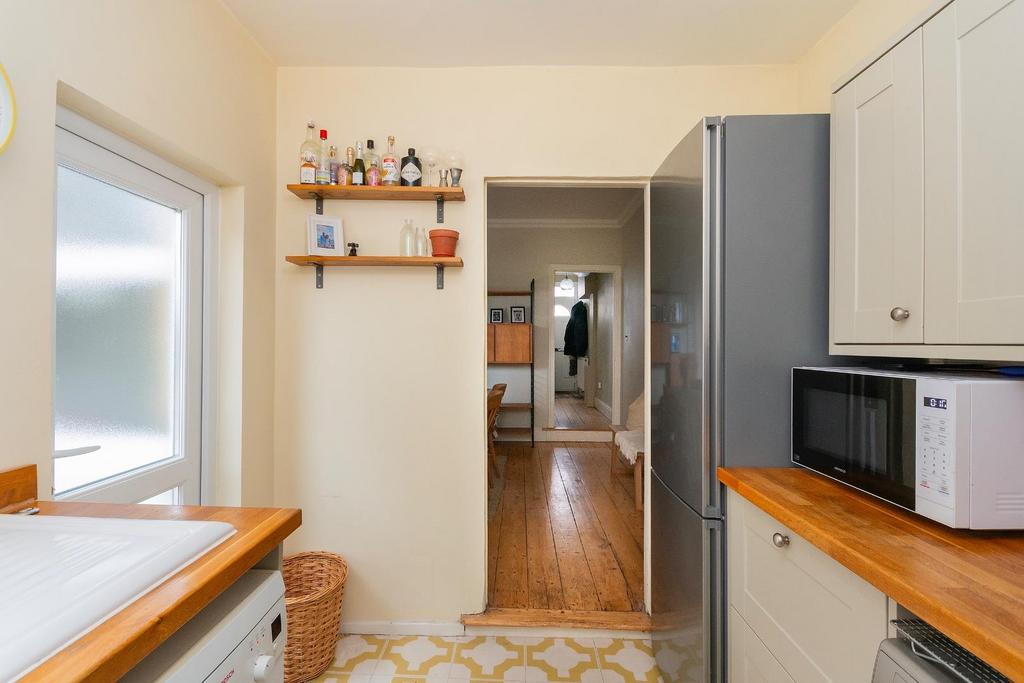 1 W8 VRBR - Kitchen A.jpg