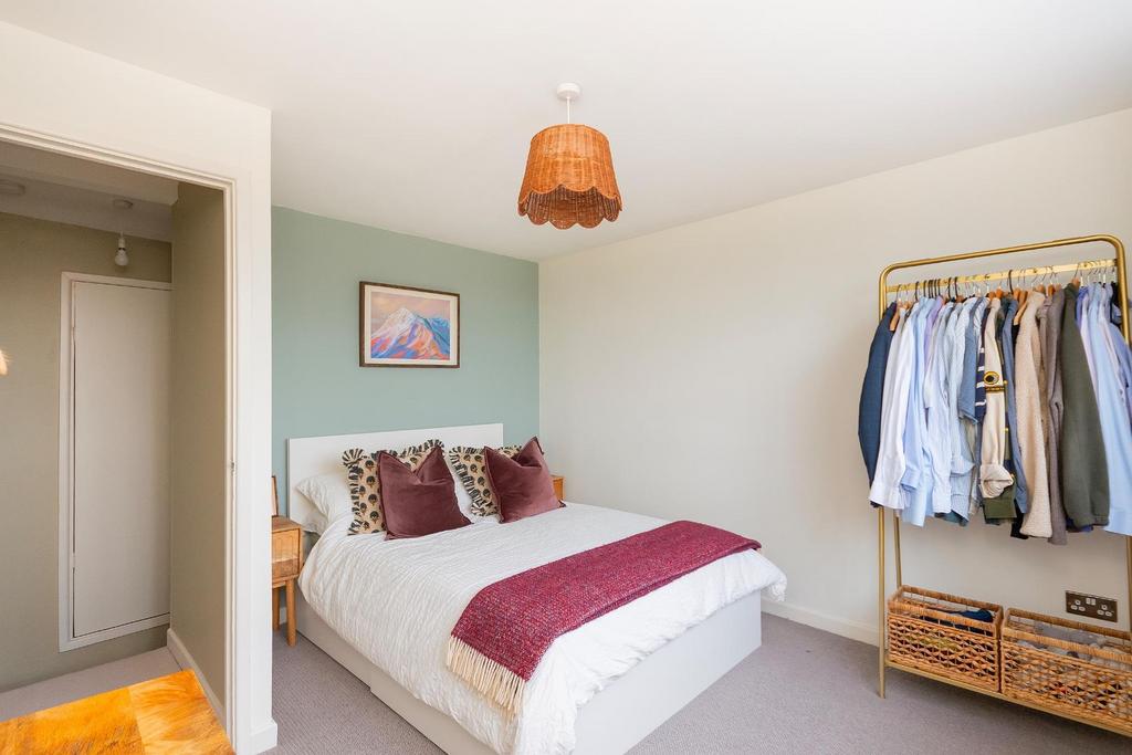 1 W8 VRBR - Bedroom K.jpg