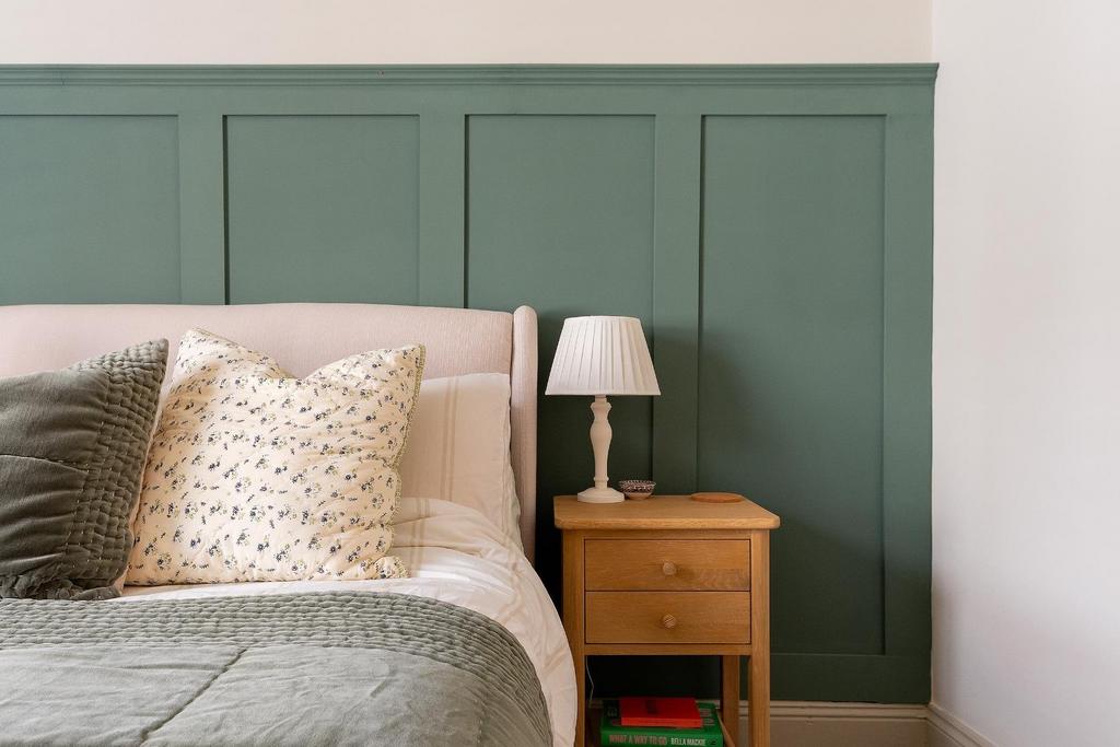 1 W8 VRBR - Bedroom A.jpg