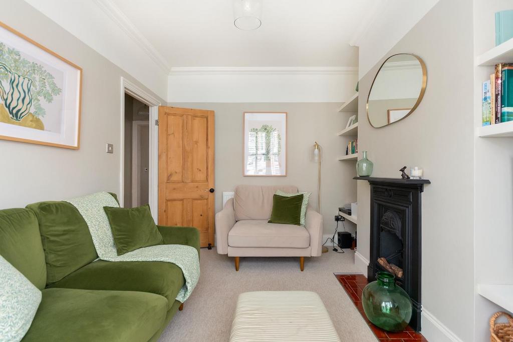 1 W8 VRBR - Living Room B.jpg