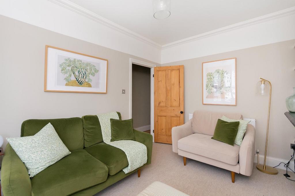 1 W8 VRBR - Living Room C.jpg