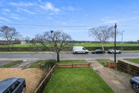 3 bedroom semi-detached house for sale, Wendover Way, Aylesbury HP21