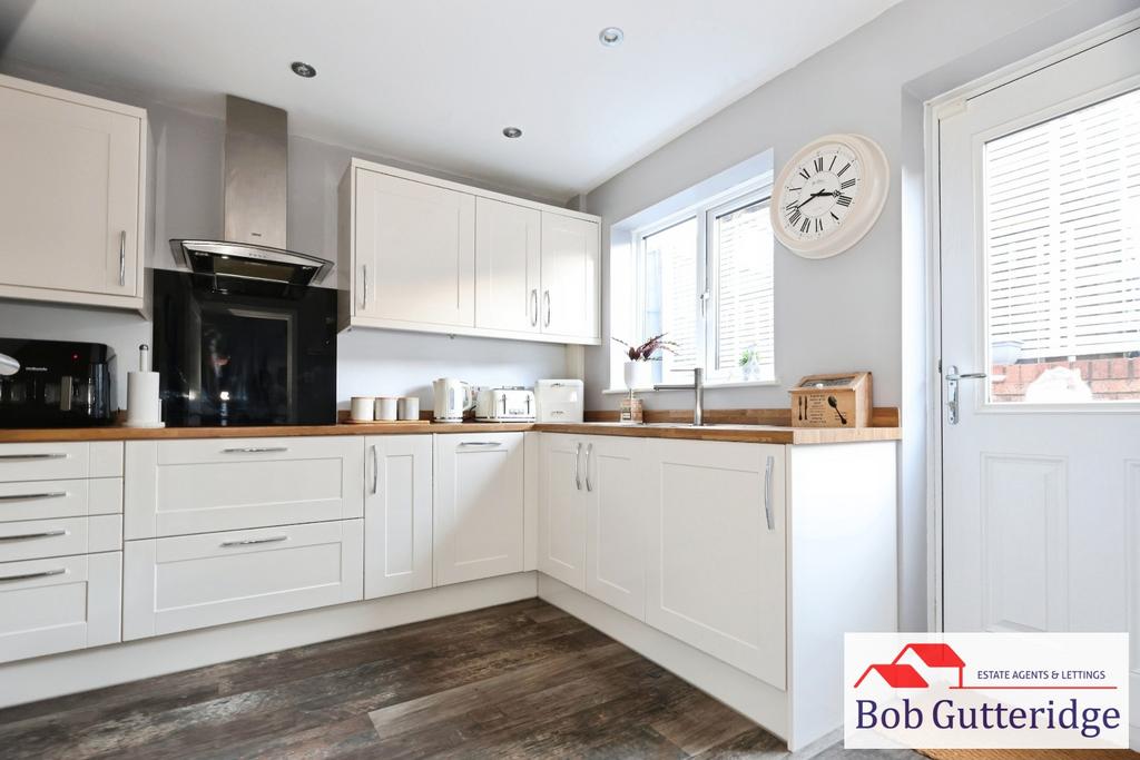 Fitted kitchen