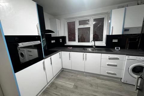 undefined, Flat B, 34 High Street