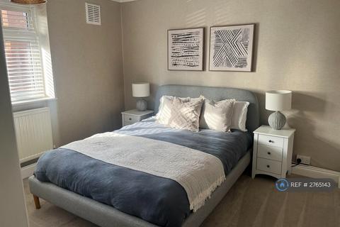 undefined, South Woodford, London, E18
