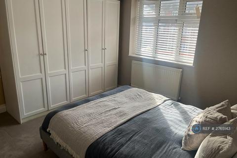 undefined, South Woodford, London, E18