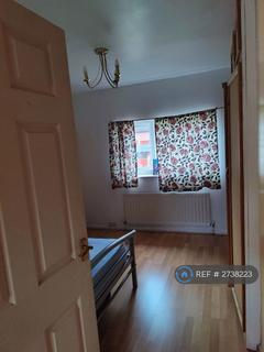 3 bedroom semi-detached house to rent, Lodge Road, Stoke-On-Trent, ST4