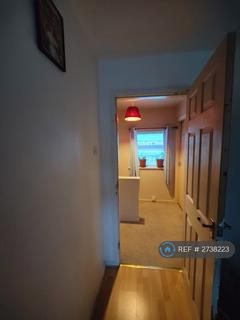 3 bedroom semi-detached house to rent, Lodge Road, Stoke-On-Trent, ST4