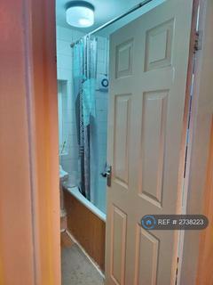 3 bedroom semi-detached house to rent, Lodge Road, Stoke-On-Trent, ST4