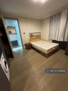 undefined, Alleyndale Road, Dagenham, RM8