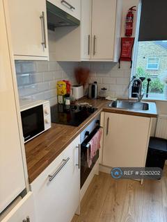 2 bedroom flat to rent, Bolton Road, London, E15