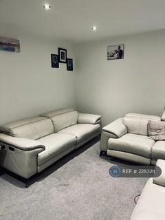 4 bedroom detached house to rent, St. Andrews Drive, Little Waltham, Chelmsford, CM3