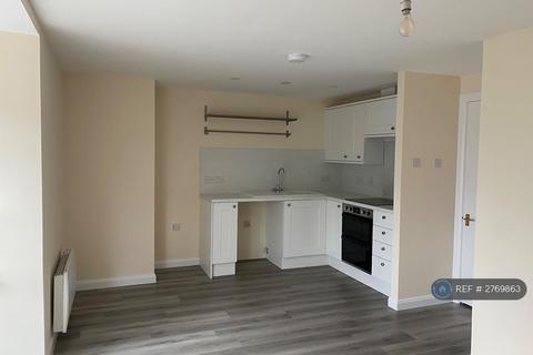 undefined, London Road, Isleworth, TW7