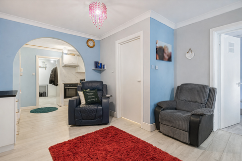 2 bedroom flat for sale, High Street, London SE25