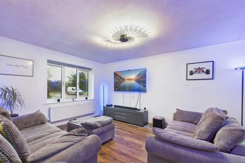 4 bedroom detached house for sale, Holdenby Court, Portsmouth PO3