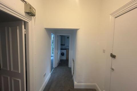 1 bedroom flat to rent, Thicket Road, London SE20