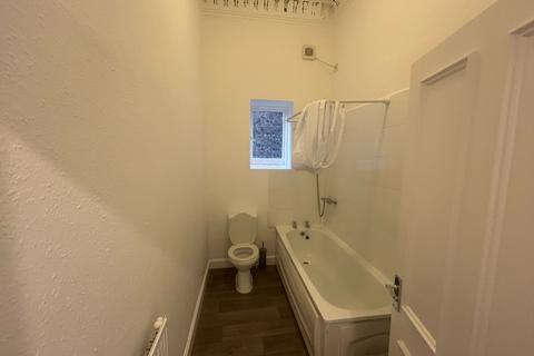 1 bedroom flat to rent, Thicket Road, London SE20