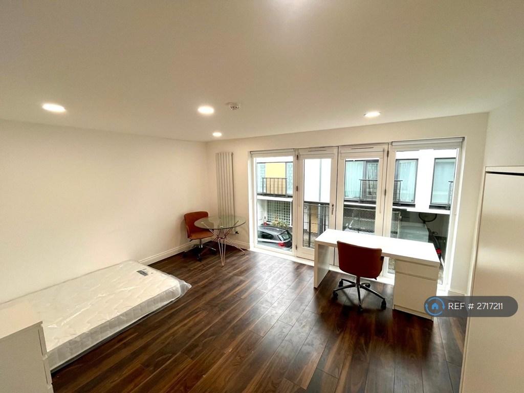 Large Bedroom With Private Bathroom