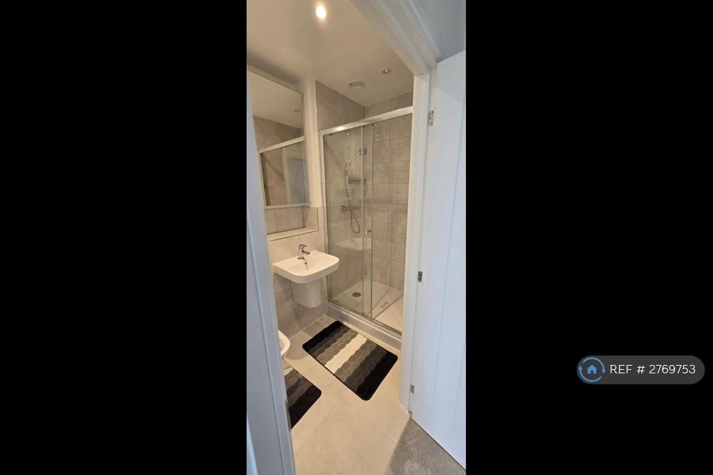 Ensuite Bathroom