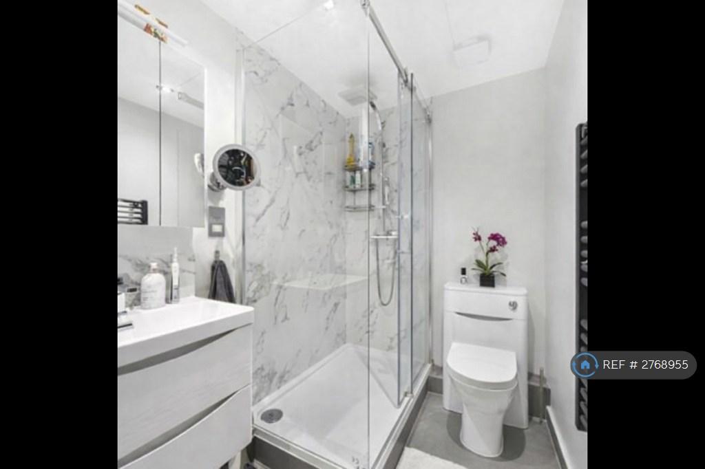 En Suite Bathroom 1