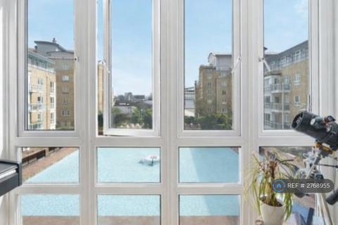 3 bedroom flat to rent, St. Davids Square, London, E14