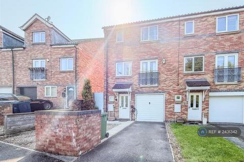 3 bedroom semi-detached house to rent, Gateshead, Gateshead, NE8