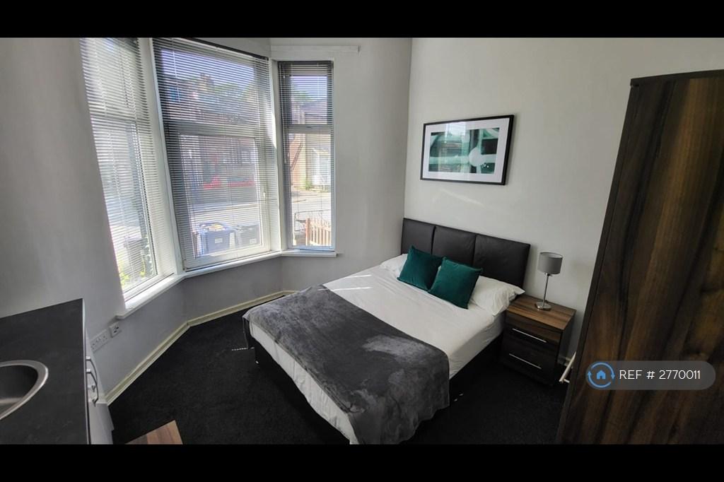 Room 2 - Available