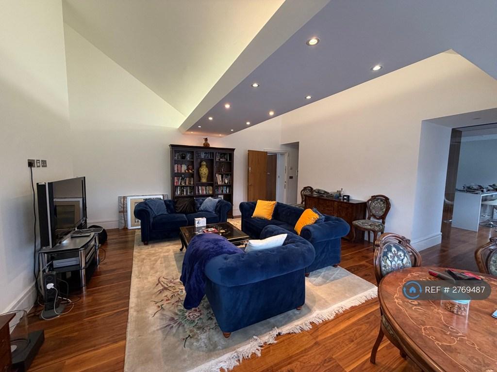Shared Lounge
