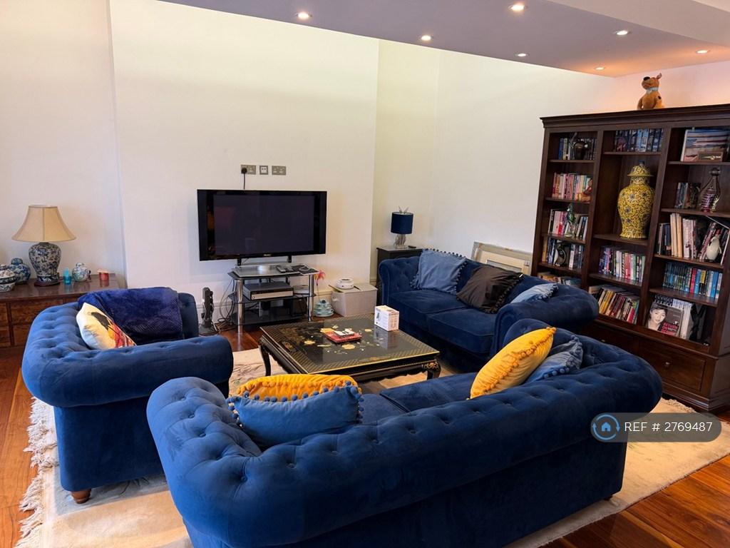 Shared Lounge
