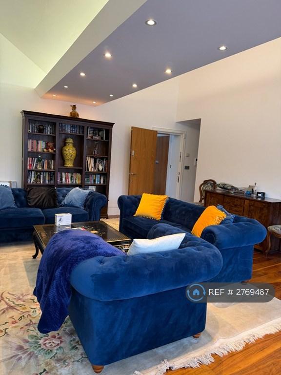 Shared Lounge