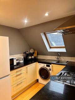 2 bedroom flat to rent, Meyrick Crescent, Colchester, CO2
