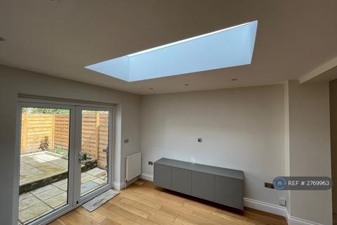 undefined, Albany Road, Brentford, TW8
