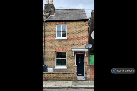 2 bedroom terraced house to rent, Albany Road, Brentford, TW8