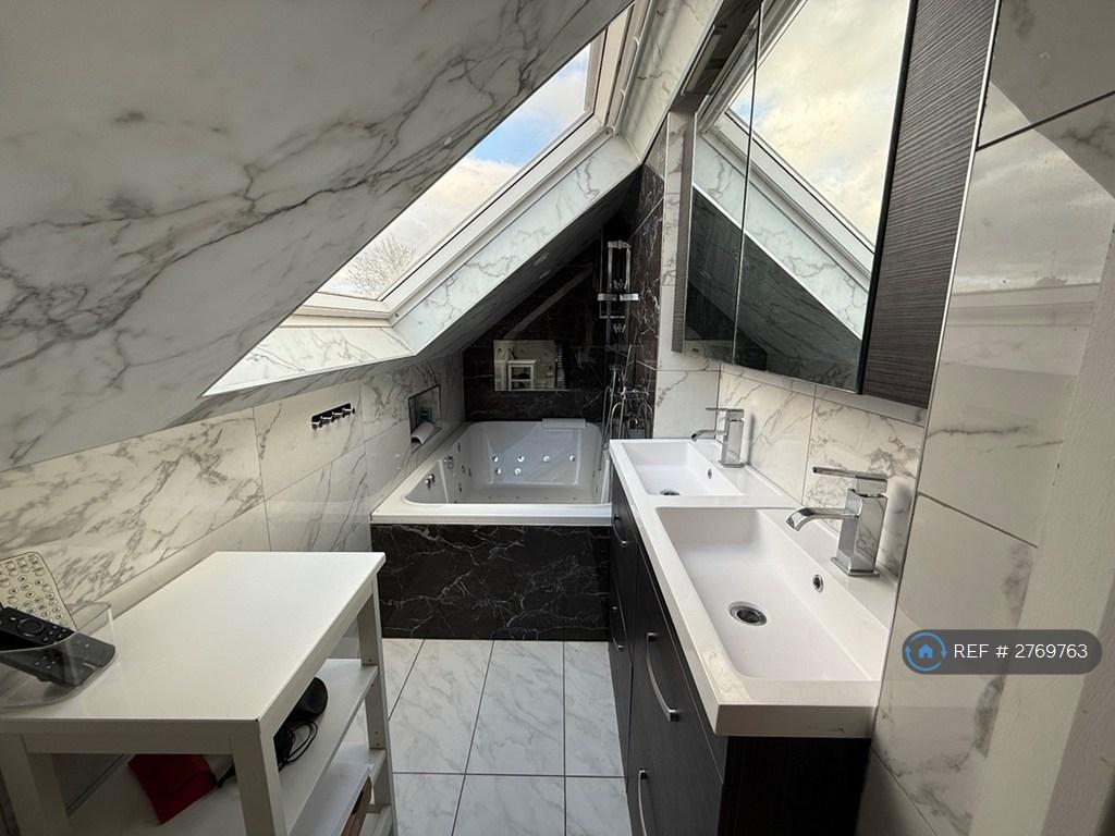 Double Room (En-Suite)