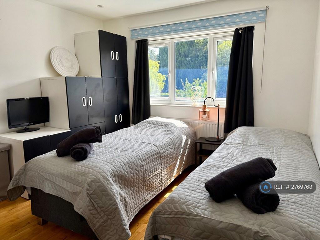 Double Room (Private)