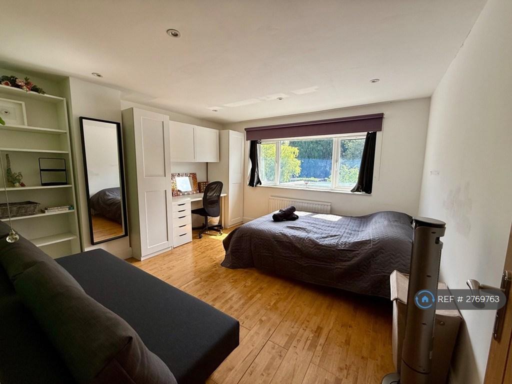 Double Room (Private)