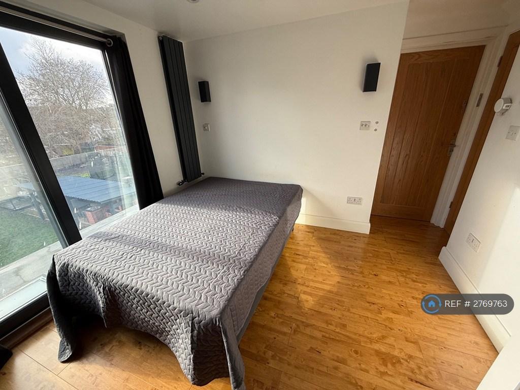 Double Room (Private)