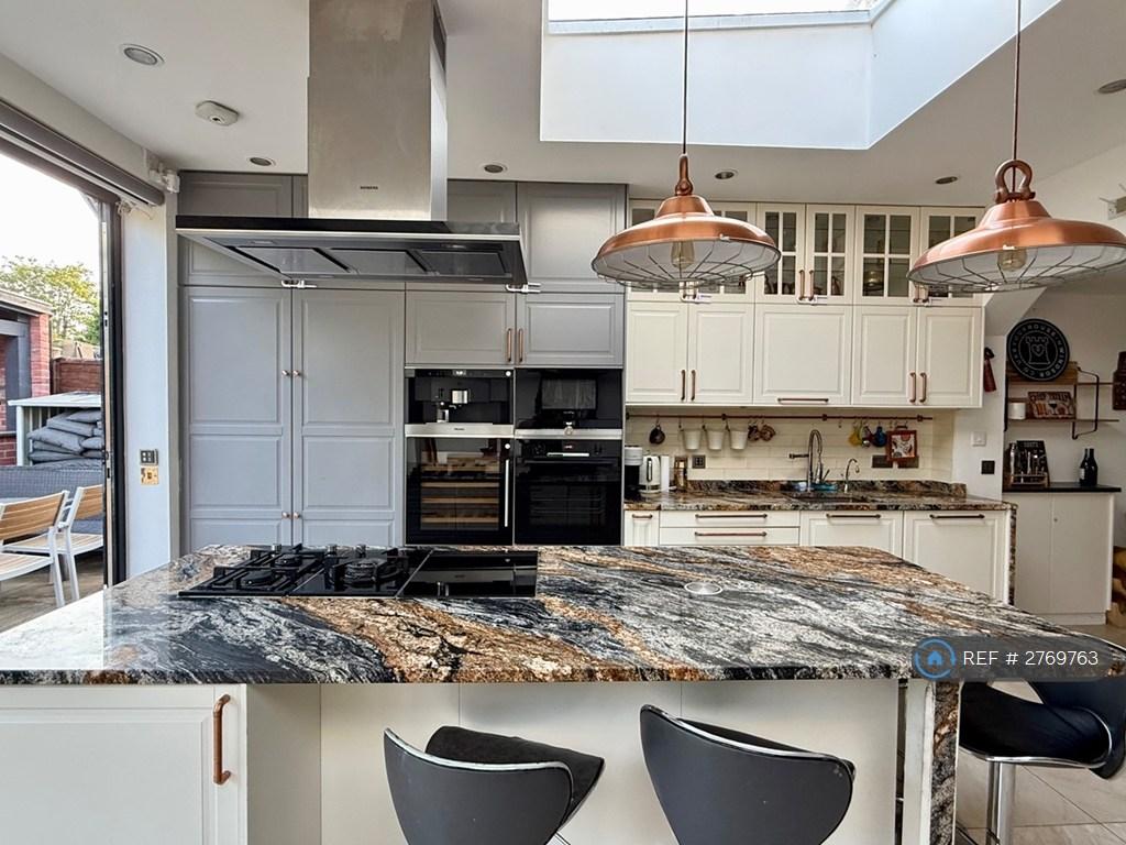 Kitchen (Shared)
