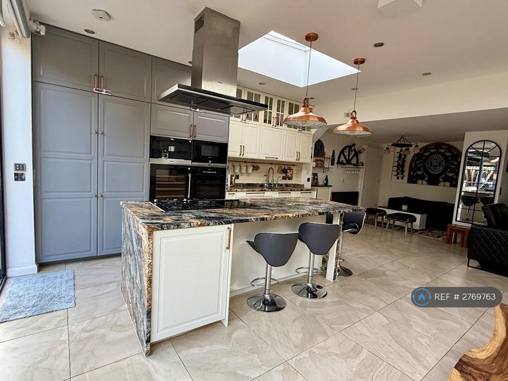 Kitchen (Shared)