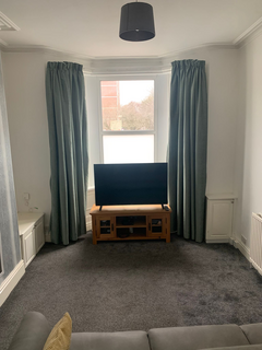 2 bedroom terraced house to rent, Vale Road, Woolton L25