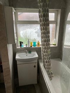 3 bedroom terraced house to rent, Barking IG11