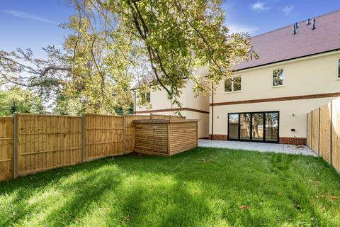 4 bedroom house for sale, Apple Tree Grove, Pollards Hill North, Norbury, SW16