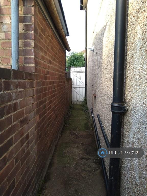 Side Lane Access