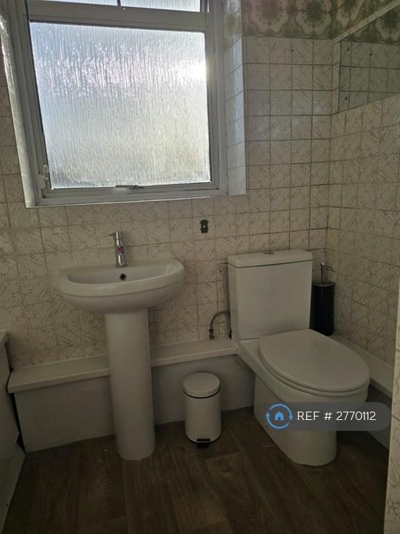 Upper Floor Bathroom View 2