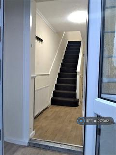 4 bedroom end of terrace house to rent, Cypress Grove, Ilford, IG6